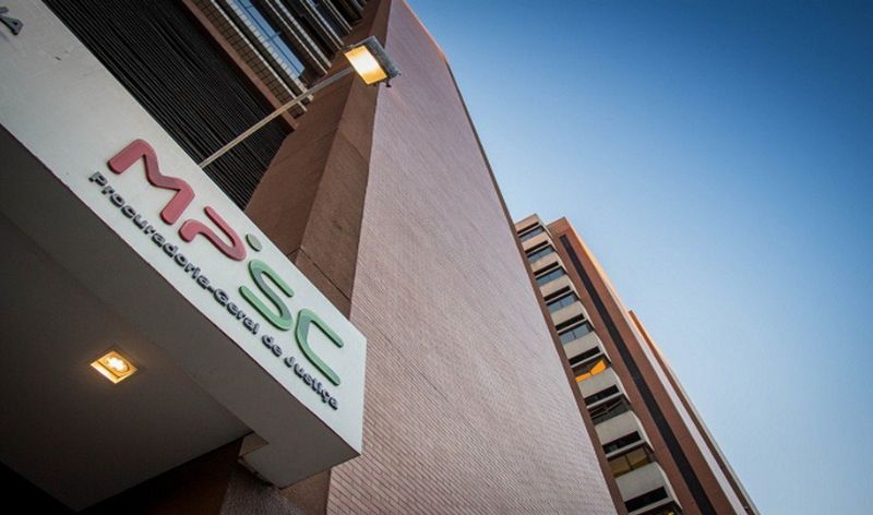 MPSC abriu procedimento para fiscalizar "uso excessivo da força" pela PM em estádios de futebol em SC