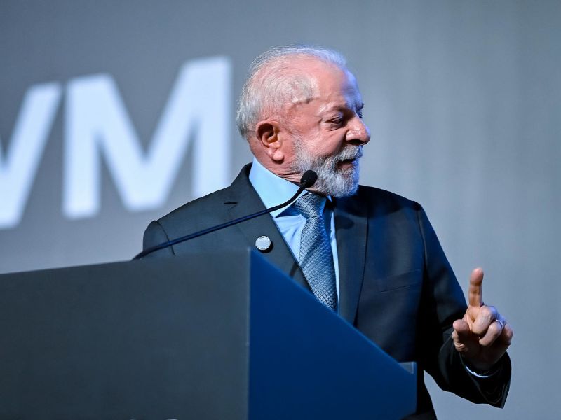 Pesquisa Quaest aponta que o presidente Lula (PT) lidera todos os cenários eleitorais em primeiro e segundo turno