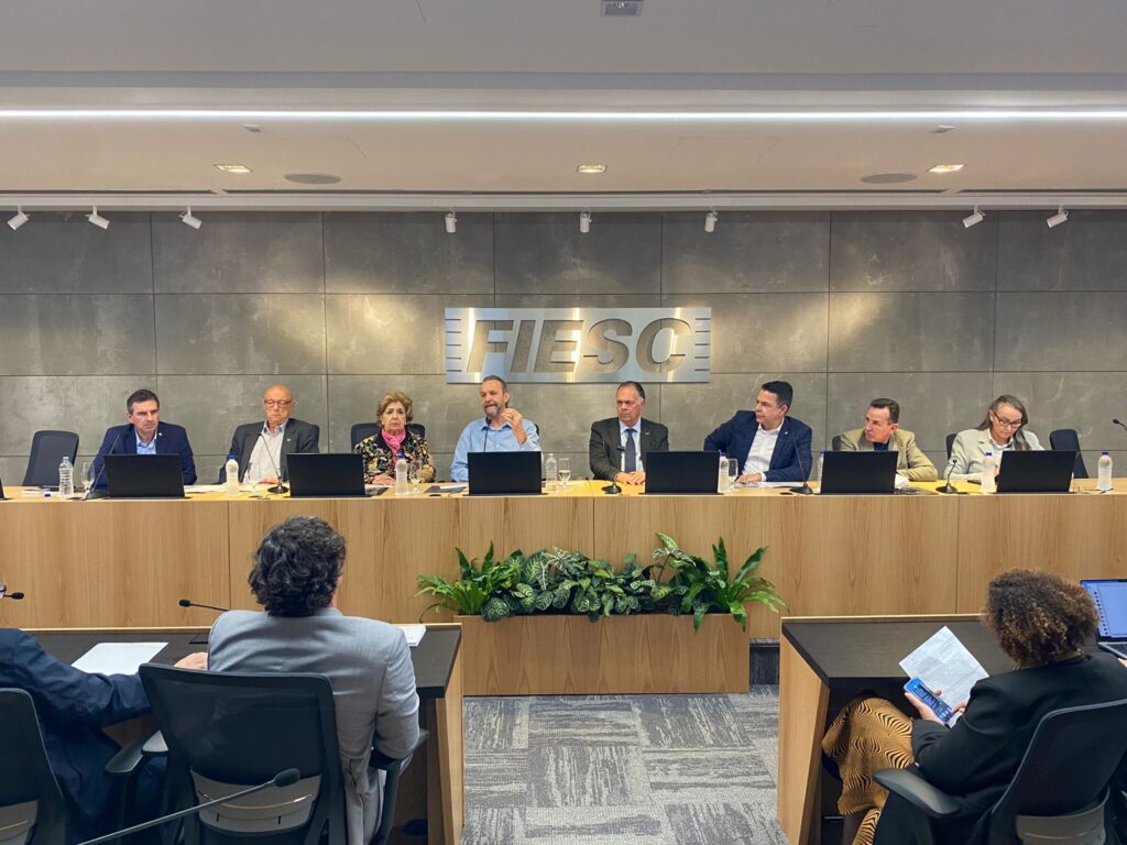 O Fórum Parlamentar Catarinense se reuniu na Fiesc e discutiu prioridades da Grande Florianópolis no Congresso Nacional