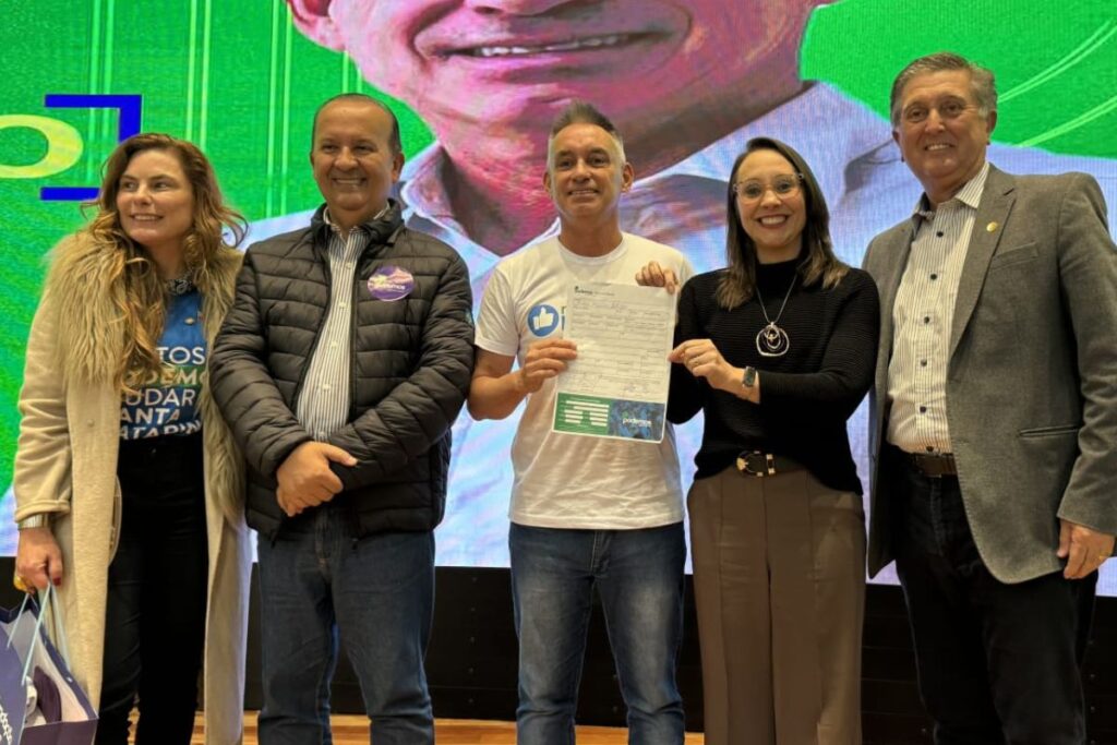 Evento de filiações consolida o Podemos de Santa Catarina como parceiro estratégico do governador Jorginho Mello e do prefeito Topázio Neto