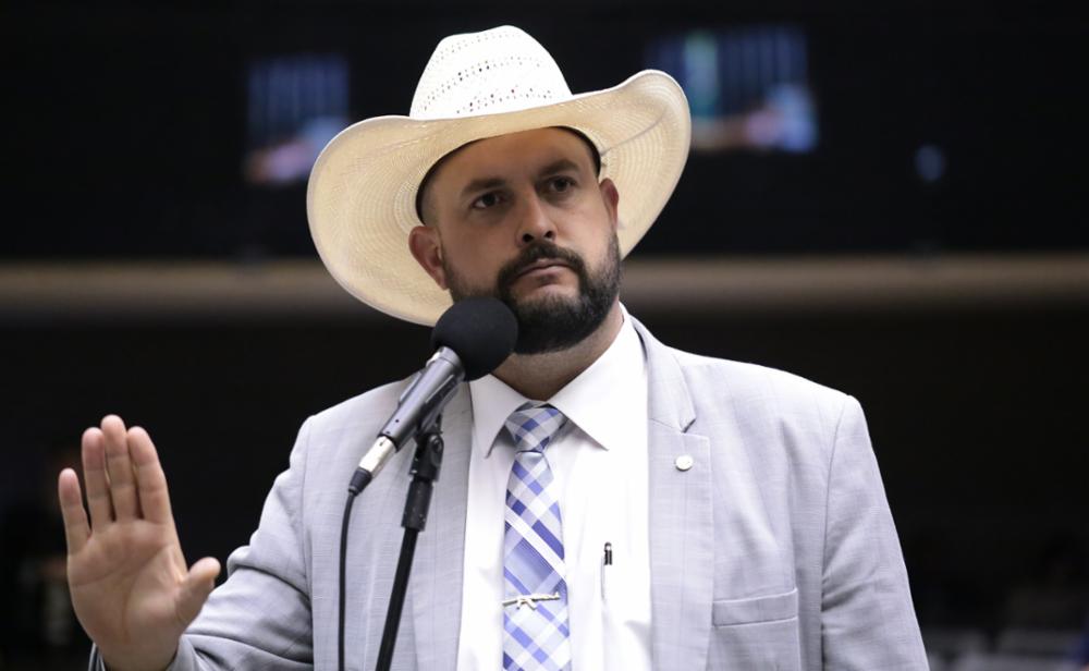 A Corregedoria da Câmara dos Deputados sugere suspensão de três parlamentares envolvidos no motim de agosto, Zé Trovão entre eles