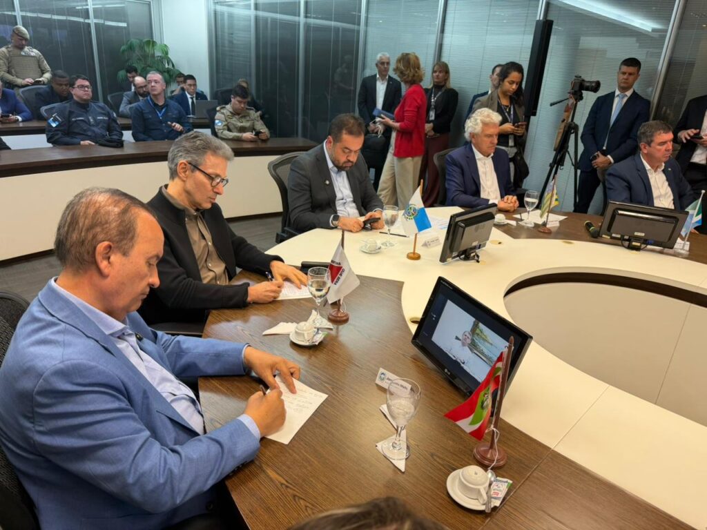 Jorginho Mello defendeu mais poder aos Estados e reforço nas fronteiras em encontro de governadores no Rio de Janeiro sobre combate ao crime