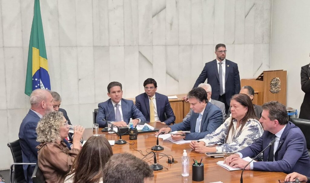 O deputado federal Valdir Cobalchini anunciou que o ministro Camilo Santana, da Educação, aceitou rever decreto que poderia extinguir APAEs