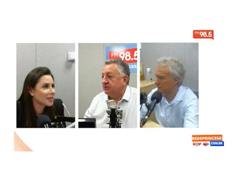 Caroline de Toni foi entrevistada na Rádio Princesa, de Xanxerê, junto com o prefeito Oscar Martarello (PL).