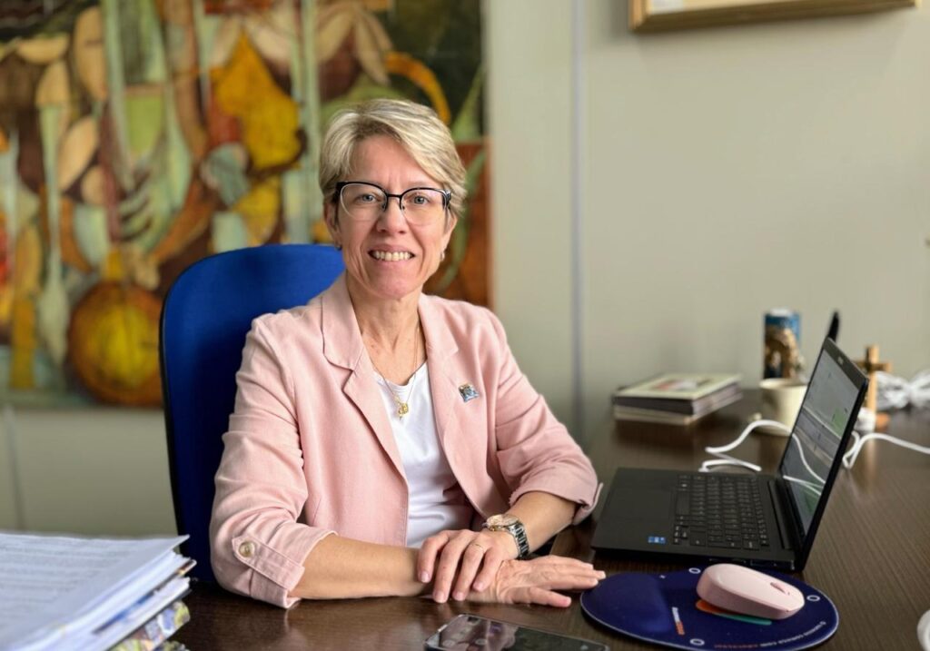 Rumo ao Republicanos, a vice-prefeita de Blumenau, Maria Regina Soar oficializou nesta terça-feira, 21/10, a desfiliação do PSDB