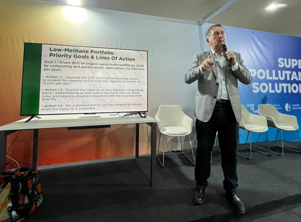 Topázio Neto participou de um painel da COP 30 sobre ações para reduzir a emissão de metano a partir de resíduos. Foto: Divulgação.