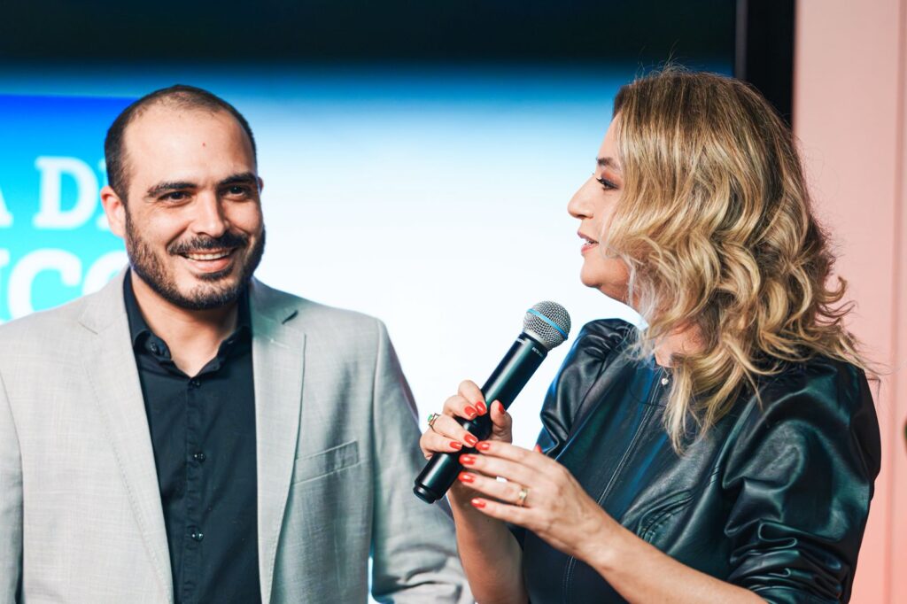 A jornalista Maga Stopassoli é a nova colunista e parceira do Portal Upiara, mantendo seu site e identidade próprias